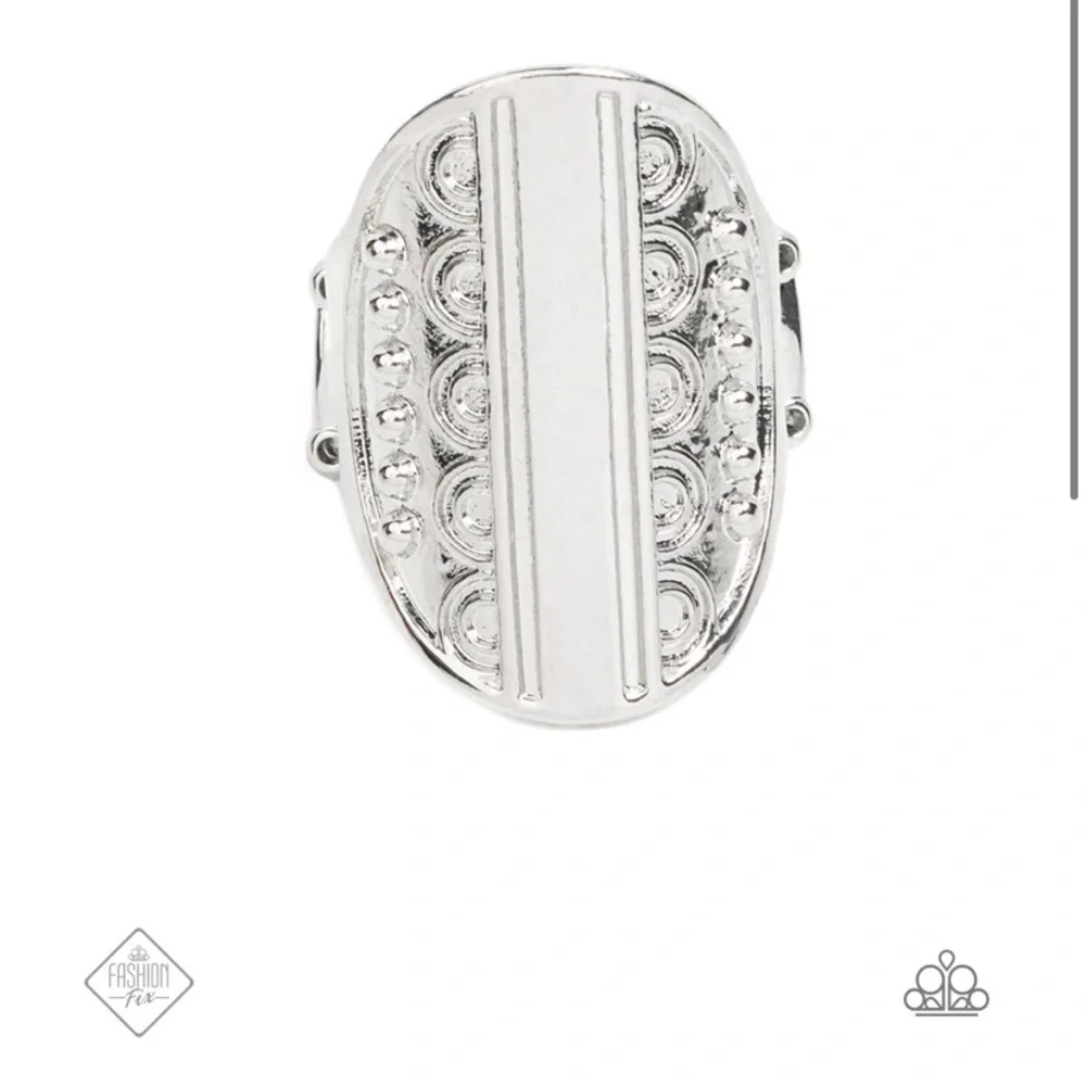 Teeming With Texture - Silver ring NWT